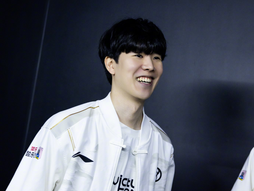 取得优势的 取得优势的