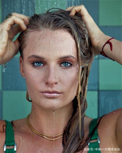 立竿见影 立竿见影